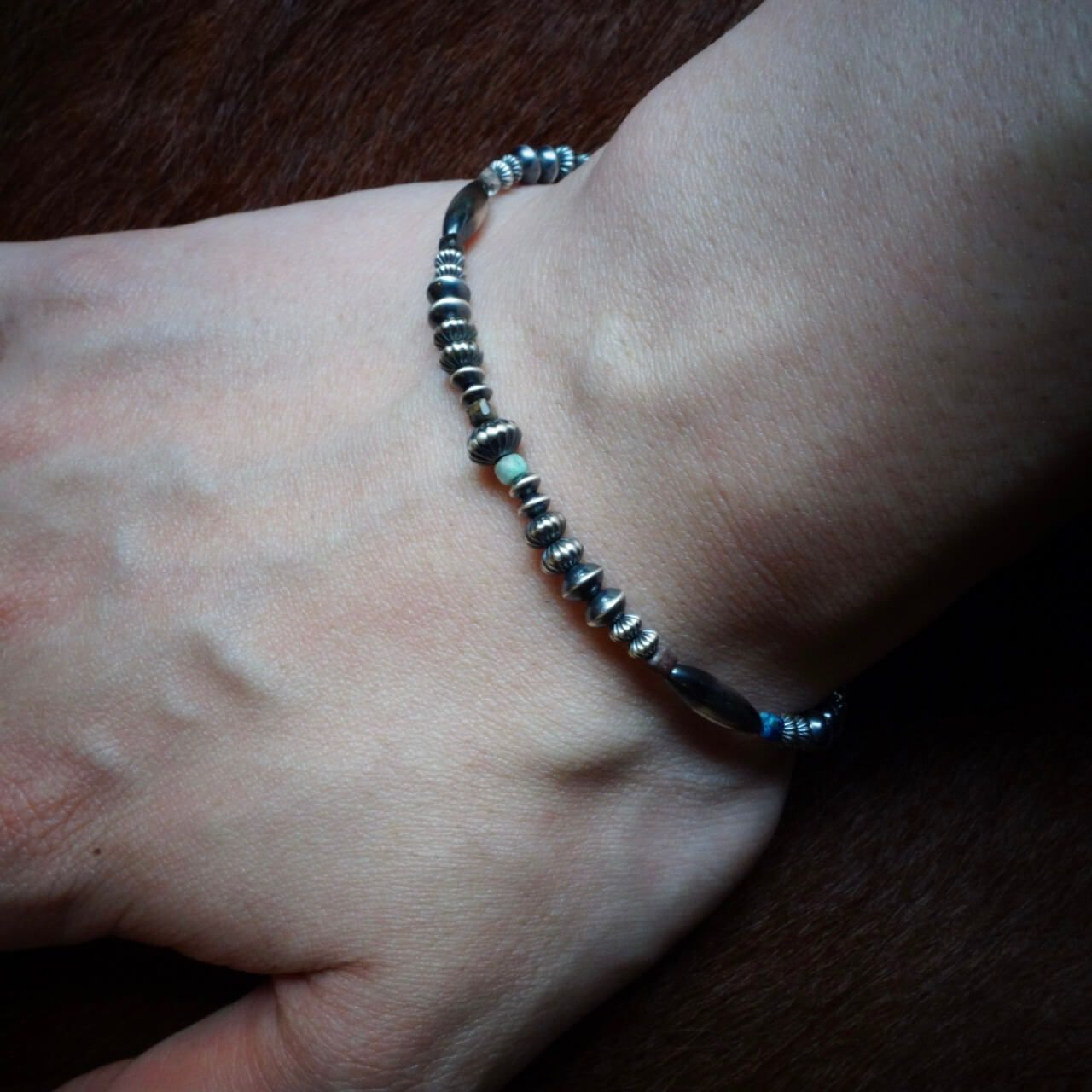 REDMAN シルバー×ゴールド×ターコイズビーズブレスレット シルバー×ゴールド×ターコイズ ビーズブレスレット | REDMAN.